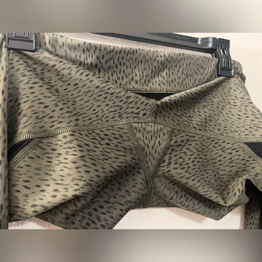 Lululemon Run Inspire Crop II Full-On Luxtreme Mesh